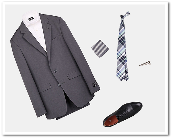 就活・リクルートスーツの選び方。ワイシャツネクタイのコーディネート