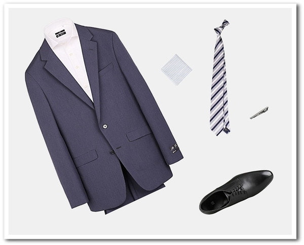 就活・リクルートスーツの選び方。ワイシャツネクタイのコーディネート