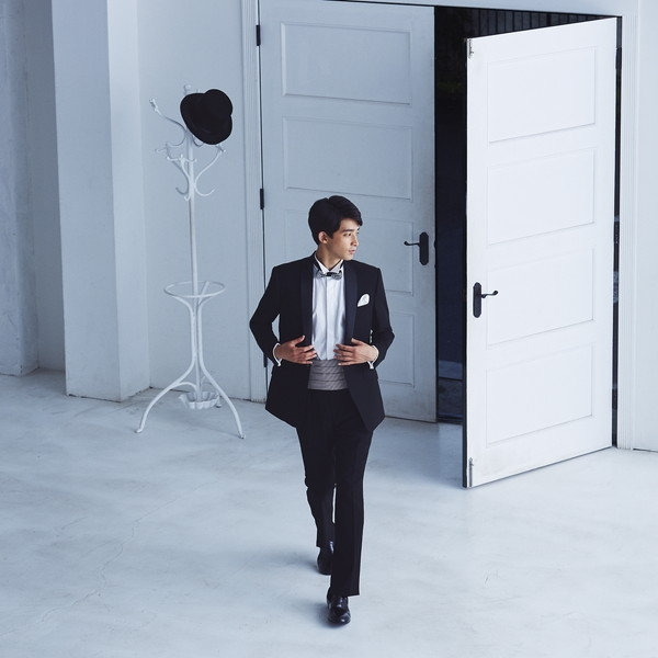 ブラックスーツの選び方。ワイシャツネクタイのコーディネートは？