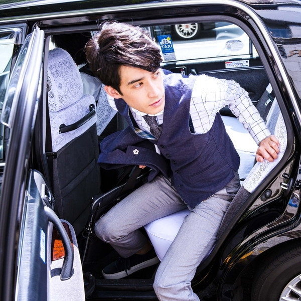 夏のスーツ・ジャケットスタイルの選び方。クールビズコーディネート。