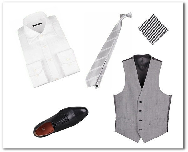 サテンのシルバーストライプネクタイ＋グレージレのコーディネート