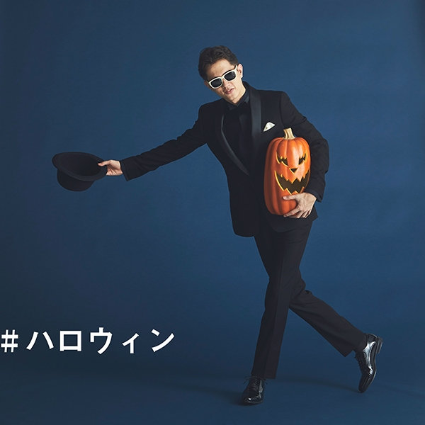 ブラックスーツ+ブラックシャツ