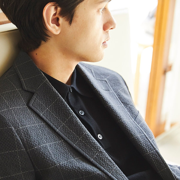 ブラックポロシャツとのコーディネート