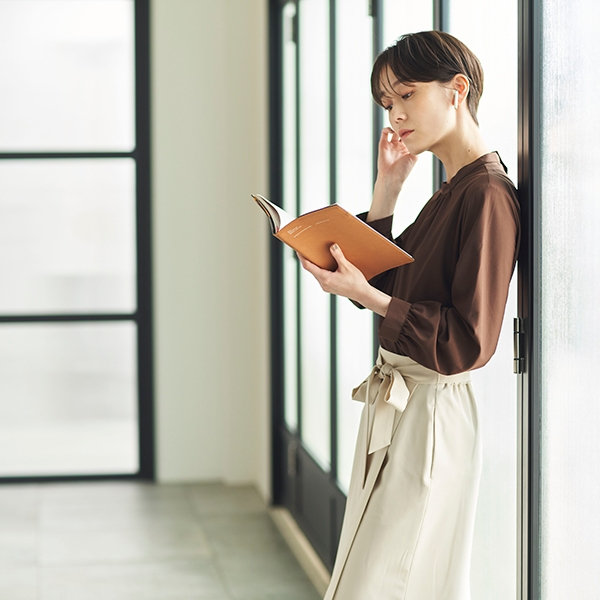 レディース長袖ブラウンブラウス・シャツ