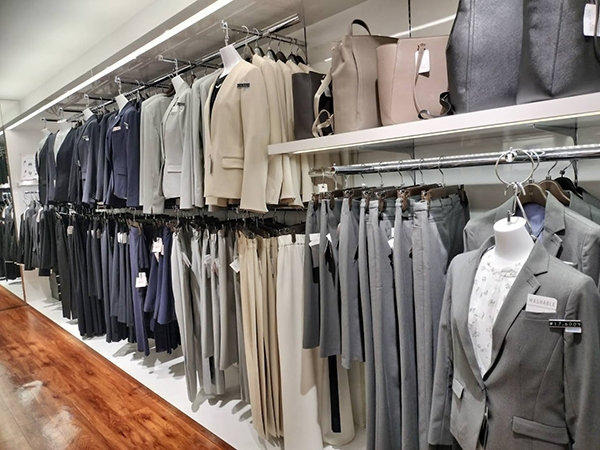【セール 登場から人気沸騰】 スーツセレクトを埼玉県の店舗で体験！口コミ・評判・レビューを スーツ