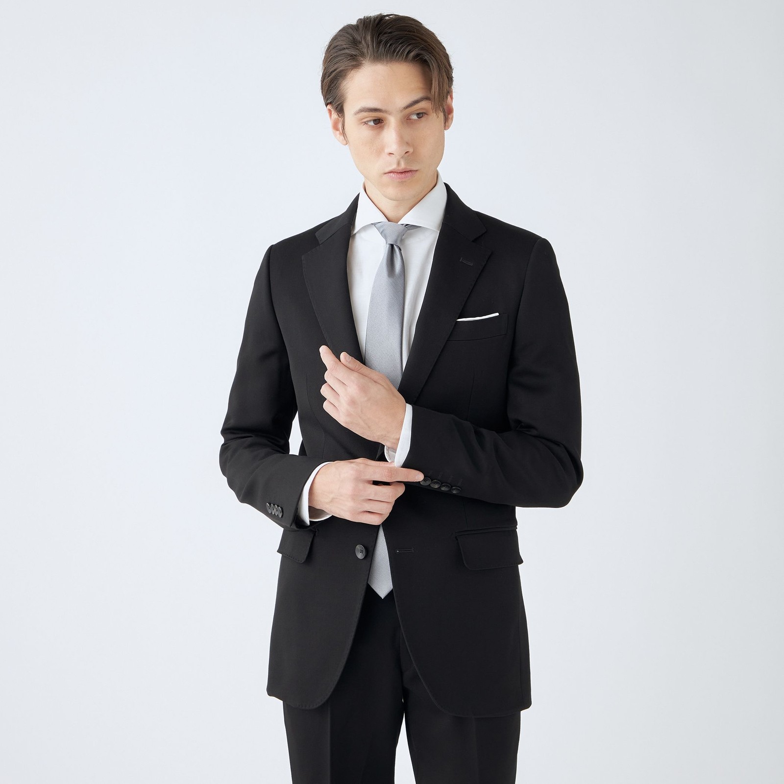 【CLASSICO TAPERED】【年間】【フォーマル対応可】2釦シングルフォーマルスーツ 1タック/ブラック×ソリッド/BISHU JAPAN FABRIC Super100's/ウエストサイドアジャスター仕様/※裾上げ必要