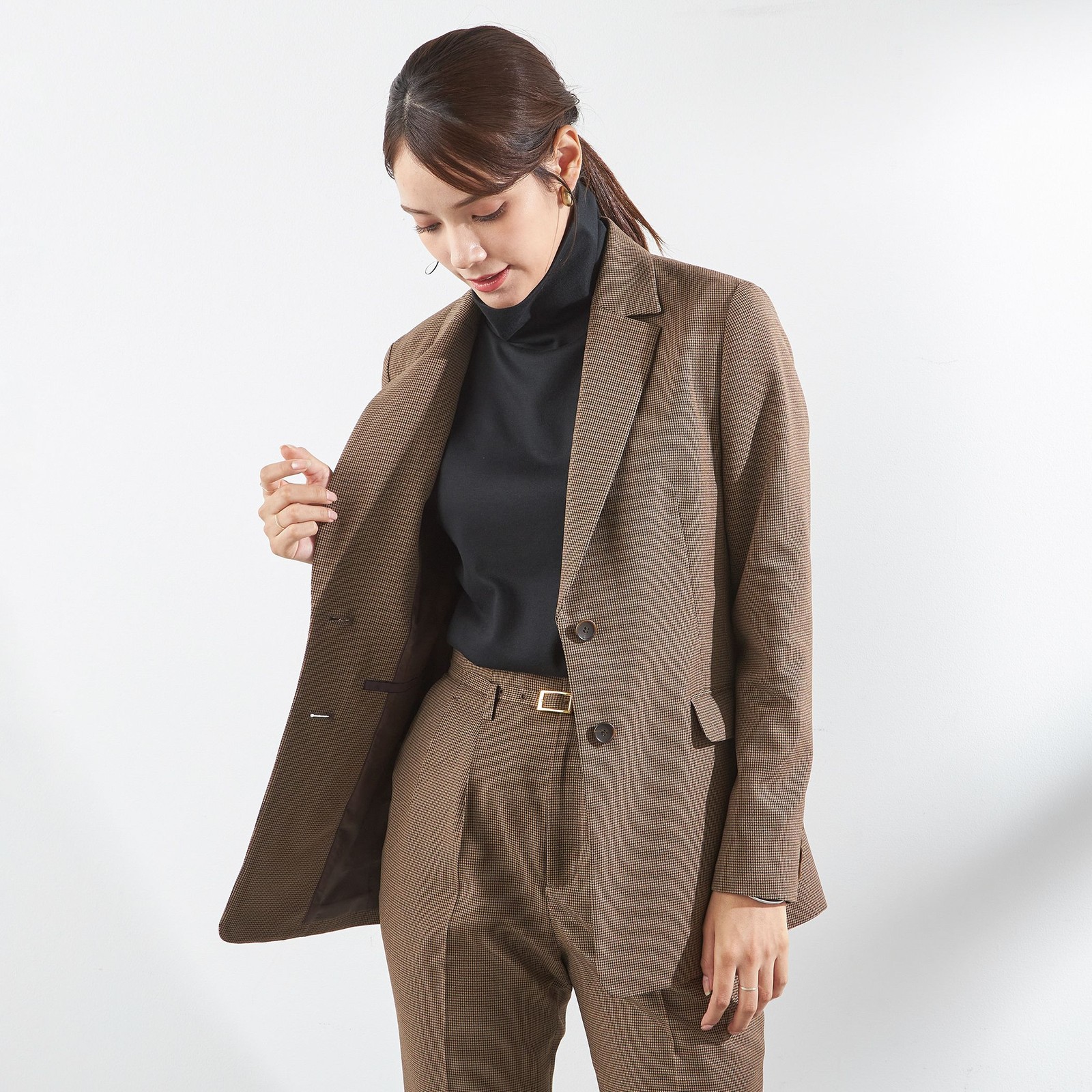 【SILVER LINE】【年間】2釦シングルパンツスーツ/ブラウン×チェック/ウォッシャブル/4S SUSTAINABILITY&ECOLOGY FABRIC/※パンツ裾上げ済仕様