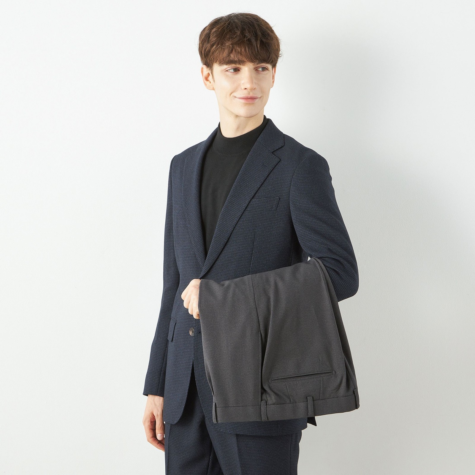 【CLASSICO TAPERED】【秋冬】コーディネートパンツ付き/2釦シングルスーツ 1タック/ネイビー×ハウンドトゥース+グレーソリッドパンツ/ウエストムーブ/4S SUSTAINABILITY&ECOLOGY FABRIC/※パンツ裾上げ済仕様