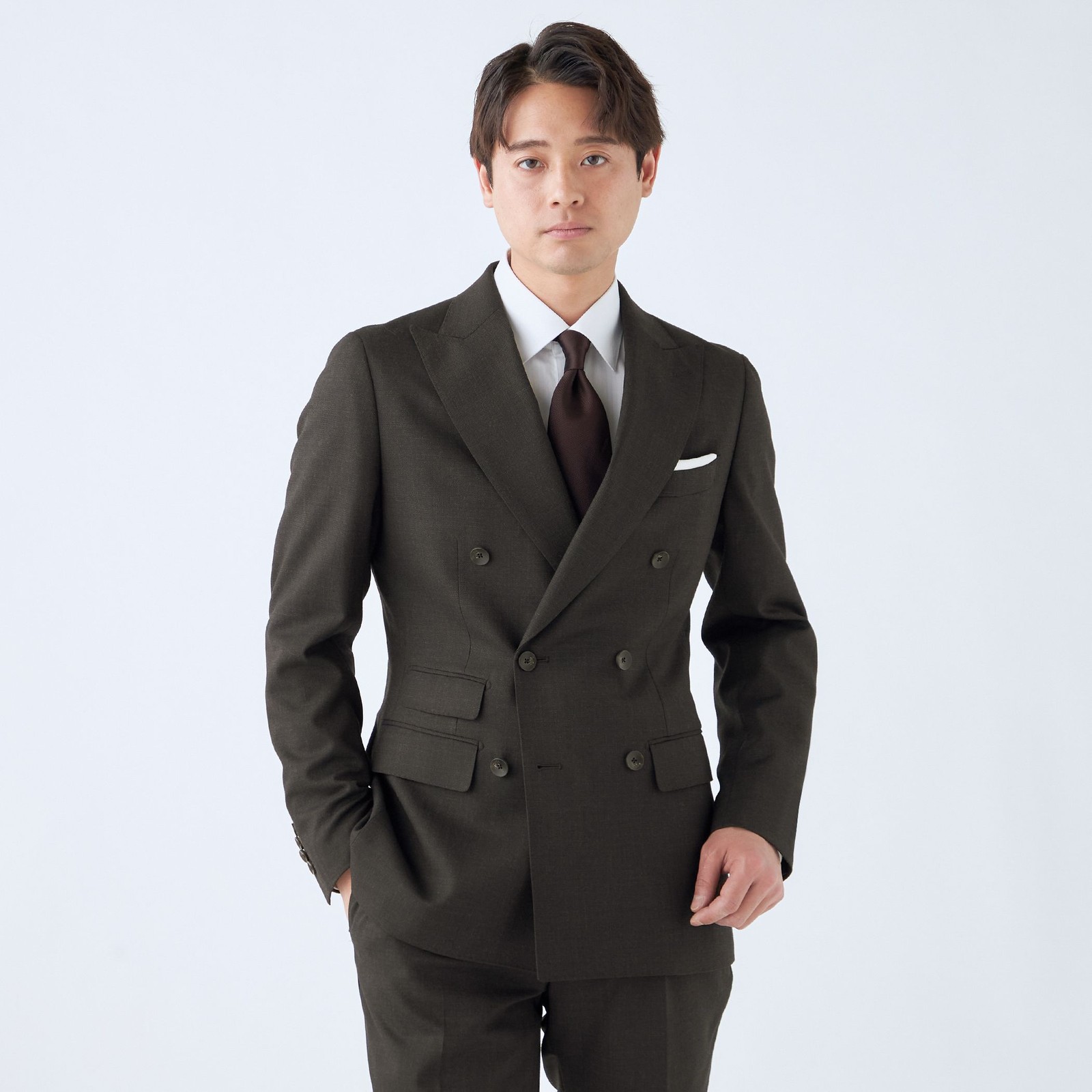 【発送在庫あり】【CLASSICO TAPERED】【秋冬】6釦2掛けダブルスーツ 2タック/ブラウン/ウエストムーブ/NEW ZEALAND WOOL MIX/※裾上げ必要