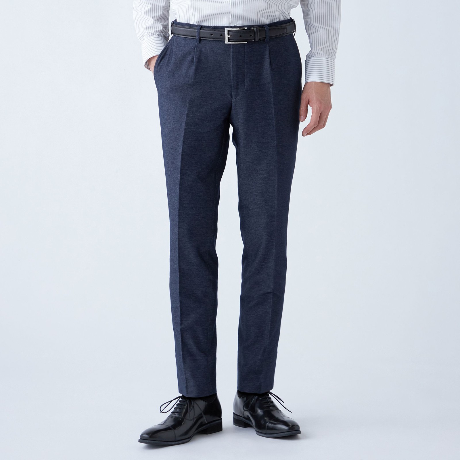 【発送在庫あり】【CLASSICO TAPERED】【年間】コットンブレンド1タックテーパードパンツ/ネイビー×ソフトデニム/ウエストムーブ/※裾上げ済み仕様