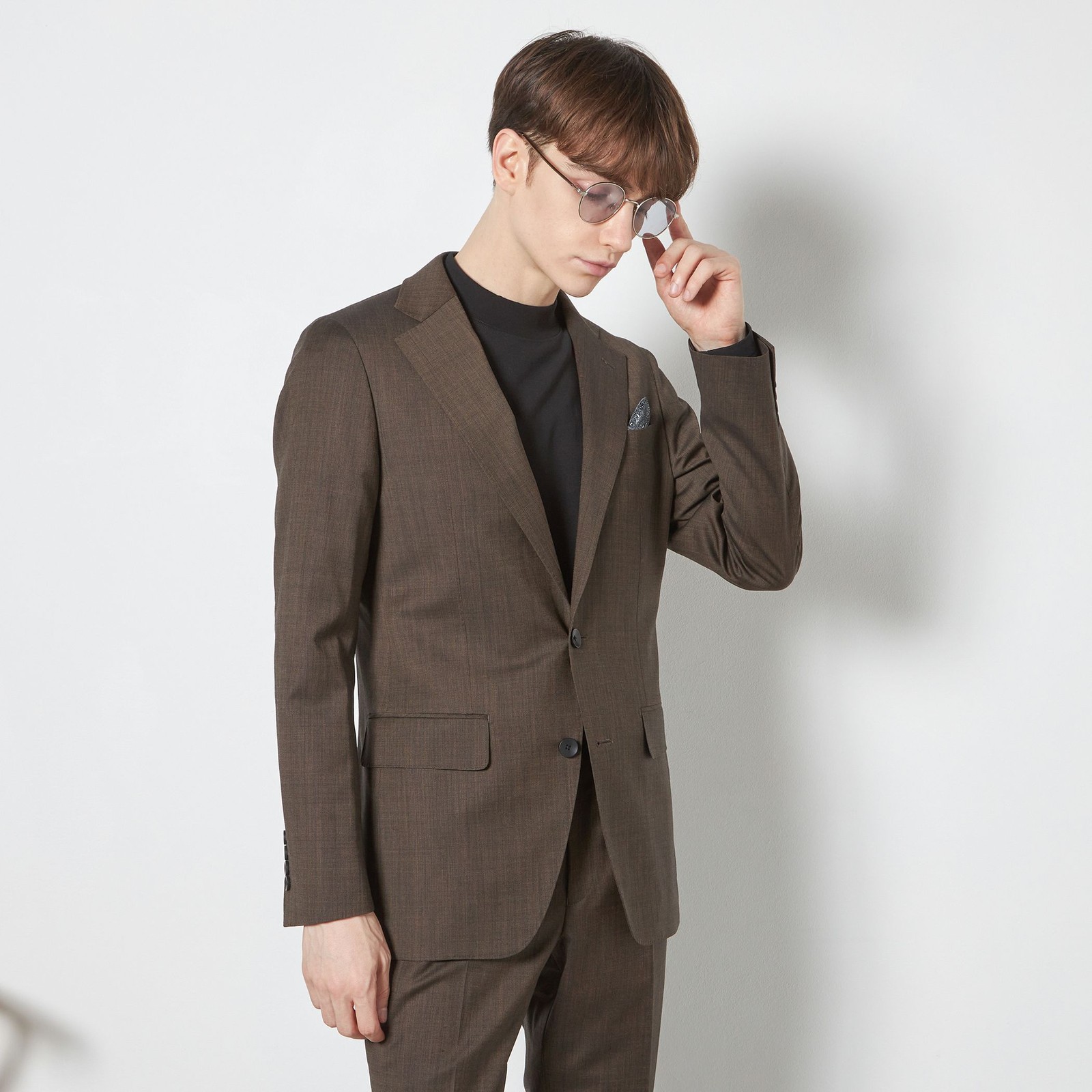 【CLASSICO TAPERED】【春夏】2釦シングルスーツ 1タック/ブラウン/ウエストムーブ/REDA ACTIVE/NEW ZEALAND MERINO/SHOWER CLEAN/※パンツ裾上げ済仕様