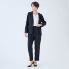 【発送在庫あり】【RELAX TAPERED】【年間】ノーカラー ホック留めパンツスーツ/ネイビー/ウォッシャブル/ウエストシャーリング仕様/※パンツ裾上げ済仕様