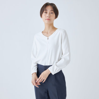 【WEB限定/OUTLET/汚れ・キズ等有】【SL/長袖】Vネックポイントビジューホック付きプルオーバーブラウス/ホワイト/2WAYストレッチ/UV加工/ウォッシャブル