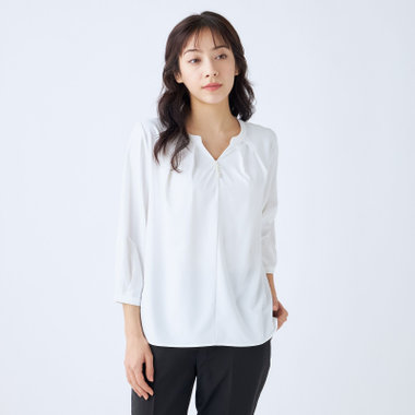 SILVER LINE/7分袖】パール釦付きキーネックプルオーバー/ホワイト