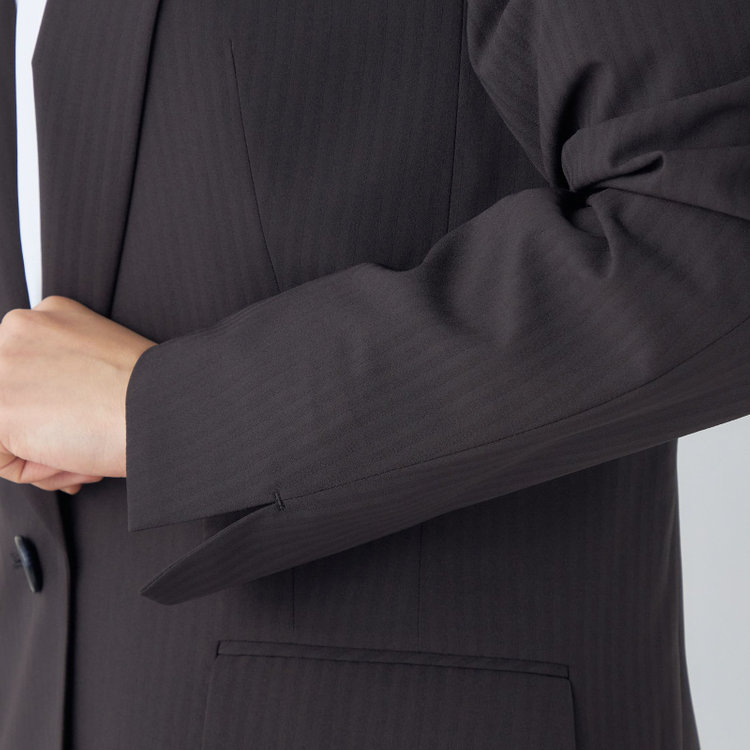 シルバーライン 【SL】【年間】1釦シングルパンツスーツ/ダークグレー×シャドーストライプ/ウォッシャブル/4S/TRABEST/※パンツ裾上げ済仕様 グレー濃色