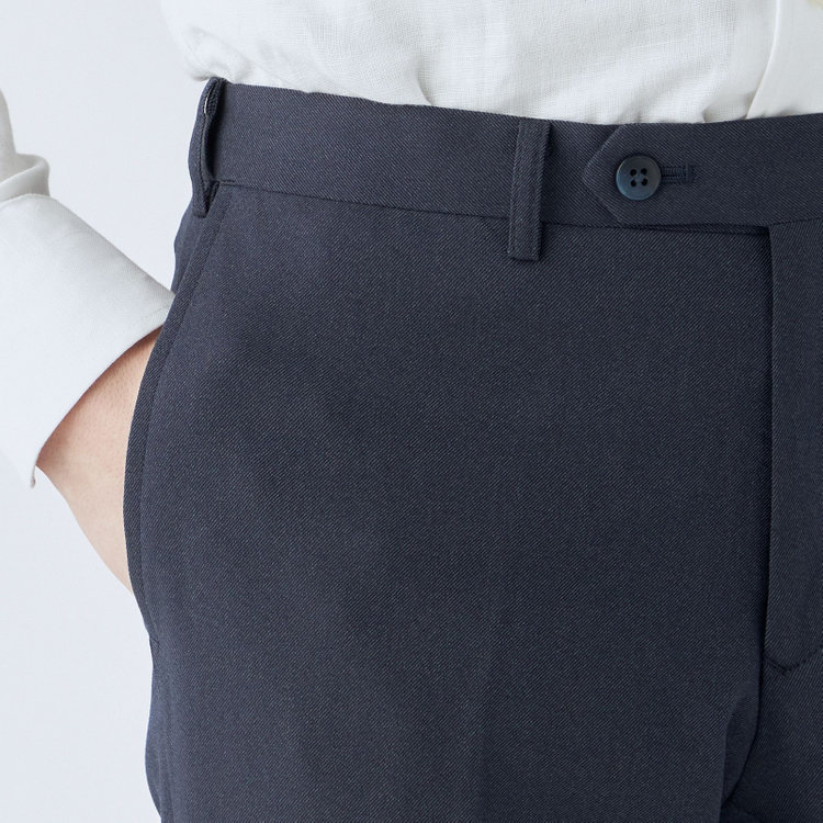 ブラックライン 【SLIM TAPERED】【秋冬】【4S】ポリエステルパンツ 0タック/ネイビー/ウォッシャブル素材/ストレッチ/スーパーノンアイロン/ウエストムーブ仕様/※裾上げ必要 紺中間