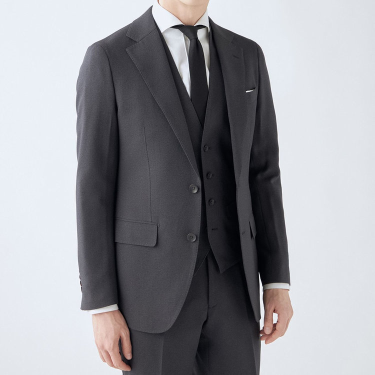 シルバーライン 【CLASSICO TAPERED】【秋冬】2釦シングルスリーピーススーツ 1タックテーパードパンツ/グレー/ウエストムーブ/4S SUSTAINABILITY&ECOLOGY FABRIC/※パンツ裾上げ済仕様 グレー中間