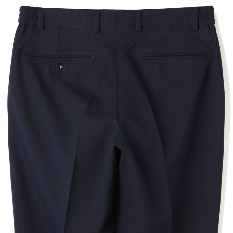 ブラックライン 【SLIM TAPERED】【年間】2釦シングルスリーピーススーツ 0タック/ネイビー×ヘリンボーン /ウエストシャーリング/4S TAKE OUT SUITS /リバーシブルベスト（グレー）/※パンツ裾上げ済仕様 紺中間