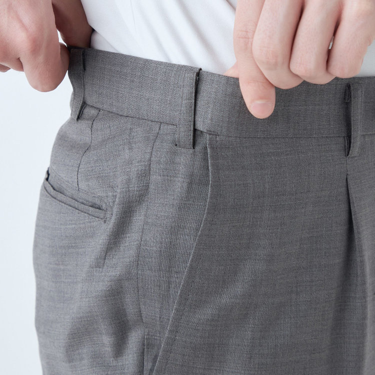 シルバーライン 【発送在庫あり】【CLASSICO TAPERED】【春夏】2釦シングルスーツ 1タック/グレー/ウエストムーブ/REDA ACTIVE/NEW ZEALAND MERINO/SHOWER CLEAN/※パンツ裾上げ済仕様 グレー淡色