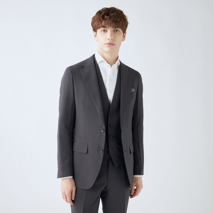 シルバーライン 【CLASSICO TAPERED】【秋冬】2釦シングルスリーピーススーツ 1タックテーパードパンツ/グレー/ウエストムーブ/4S SUSTAINABILITY&ECOLOGY FABRIC/※パンツ裾上げ済仕様 グレー中間