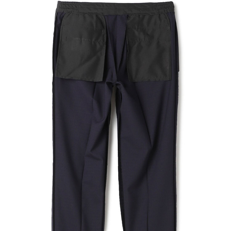 ブラックライン 【SLIM TAPERED_2】【春夏】2釦シングルスーツ 0タック/ネイビー×シャドー/ウエストシャーリング/4S SUSTAINABILITY&ECOLOGY FABRIC/※パンツ裾上げ済仕様 紺中間