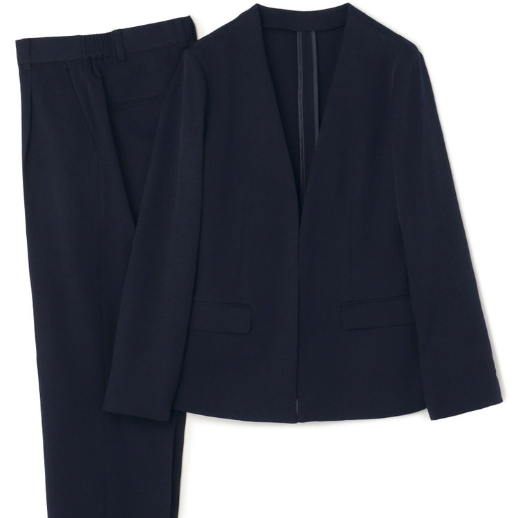 シルバーライン 【発送在庫あり】【RELAX TAPERED】【年間】ノーカラー ホック留めパンツスーツ/ネイビー/ウォッシャブル/ウエストシャーリング仕様/※パンツ裾上げ済仕様 紺中間