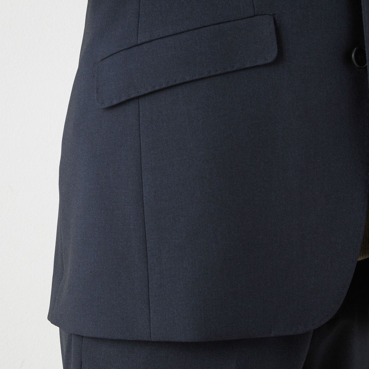 ブラックライン 【SLIM TAPERED_2】【年間】スペアパンツ付き/2釦シングルスーツ 0タック/ネイビー/ウエストシャーリング/4S SUSTAINABILITY/※パンツ裾上げ済仕様 紺濃色
