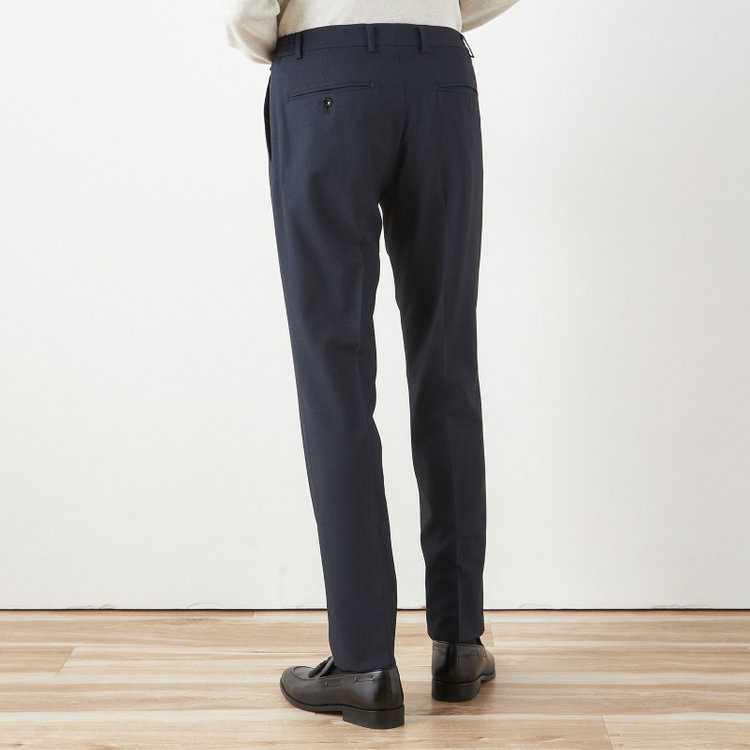 ブラックライン 【SLIM TAPERED_2】【年間】スペアパンツ付き/2釦シングルスーツ 0タック/ネイビー/ウエストシャーリング/4S SUSTAINABILITY/※パンツ裾上げ済仕様 紺濃色