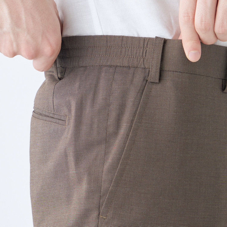 ブラックライン 【SLIM TAPERED_2】【春夏】2釦シングルスーツ 0タック/ブラウン/ウエストシャーリング/4S SUSTAINABILITY&ECOLOGY FABRIC/ウォッシャブル/※パンツ裾上げ済仕様 茶中間