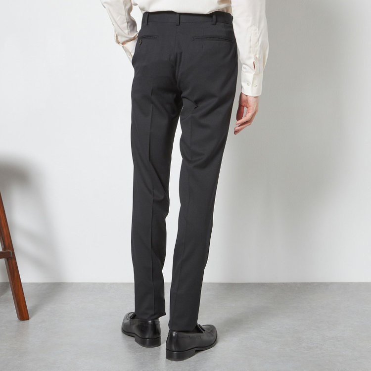 シルバーライン 【CLASSICO TAPERED】【年間】【結婚式対応可】2釦シングルフォーピーススーツ 1タック/ブラック＋コーディネートパンツグレー/両面ジレ/ウエストムーブ/4S SUSTAINABILITY&ECOLOGY FABRIC/※裾上げ必要 黒