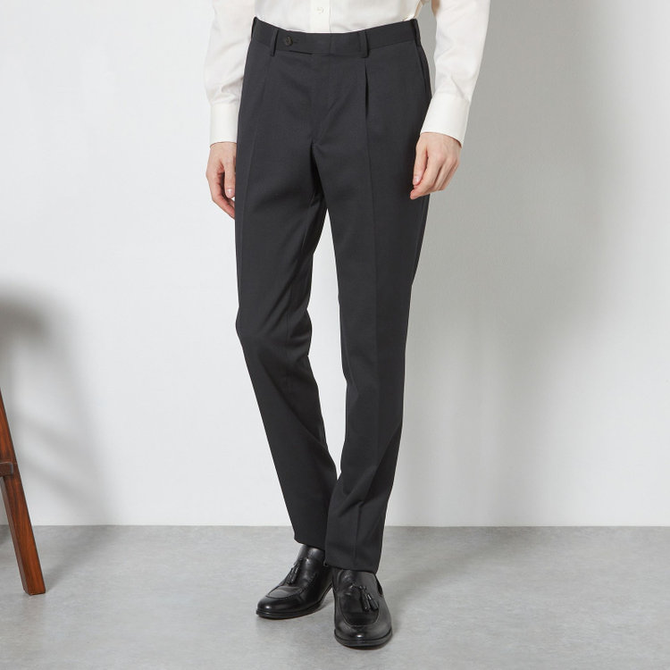 シルバーライン 【CLASSICO TAPERED】【年間】【結婚式対応可】2釦シングルフォーピーススーツ 1タック/ブラック＋コーディネートパンツグレー/両面ジレ/ウエストムーブ/4S SUSTAINABILITY&ECOLOGY FABRIC/※裾上げ必要 黒