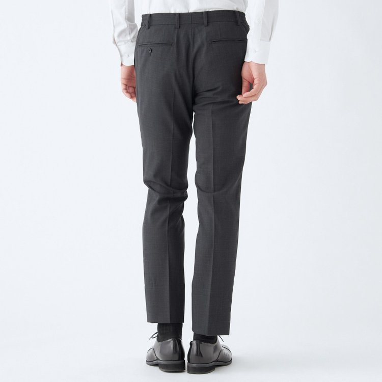 ブラックライン 【発送在庫あり】【SLIM TAPERED_2】【年間】2釦シングルスリーピーススーツ 0タック/グレー/ウエストシャーリング/4S SUSTAINABILITY&ECOLOGY FABRIC/※パンツ裾上げ済仕様 グレー中間