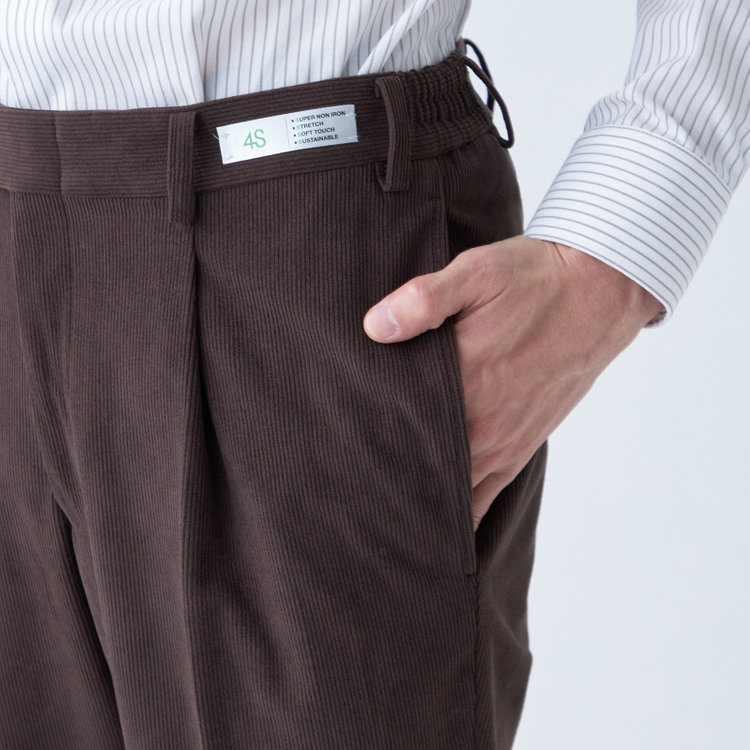シルバーライン 【CLASSICO TAPERED】【秋冬】ポリエステル1タックテーパードパンツ/ブラウン×コーデュロイ/シャーリング仕様/4S SUSTAINABLE/※裾上げ必要 茶濃色
