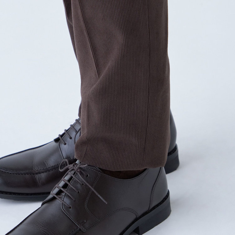 シルバーライン 【CLASSICO TAPERED】【秋冬】ポリエステル1タックテーパードパンツ/ブラウン×コーデュロイ/シャーリング仕様/4S SUSTAINABLE/※裾上げ必要 茶濃色