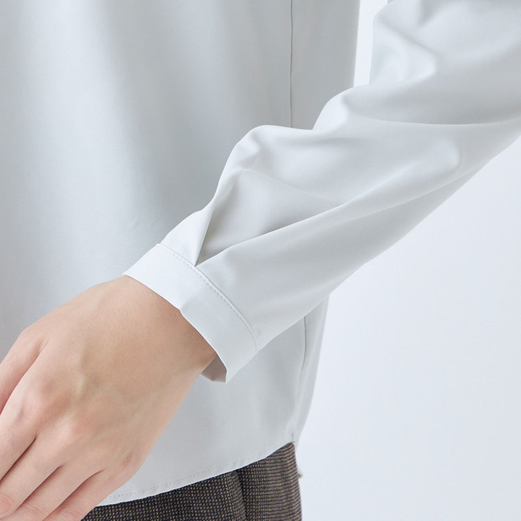 シルバーライン 【SL/長袖】Vネックポイントビジューホック付きプルオーバーブラウス/ペールグリーン/2WAYストレッチ/UV加工/ウォッシャブル 緑淡色