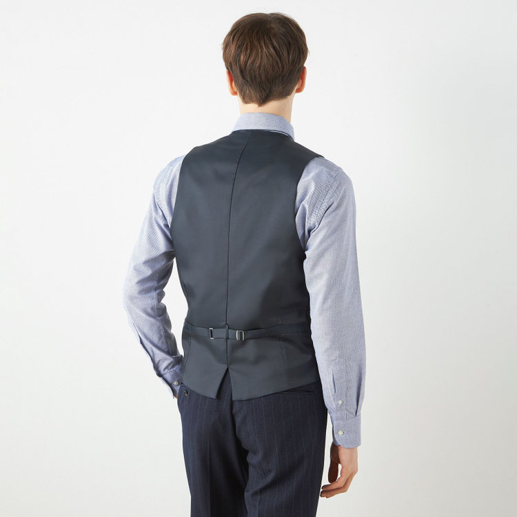 ブラックライン 【SLIM TAPERED_2】【秋冬】2釦シングルスリーピーススーツ 0タック/ネイビー×ストライプ/ウエストシャーリング/4S SUSTAINABILITY&ECOLOGY FABRIC/※パンツ裾上げ済仕様 紺濃色