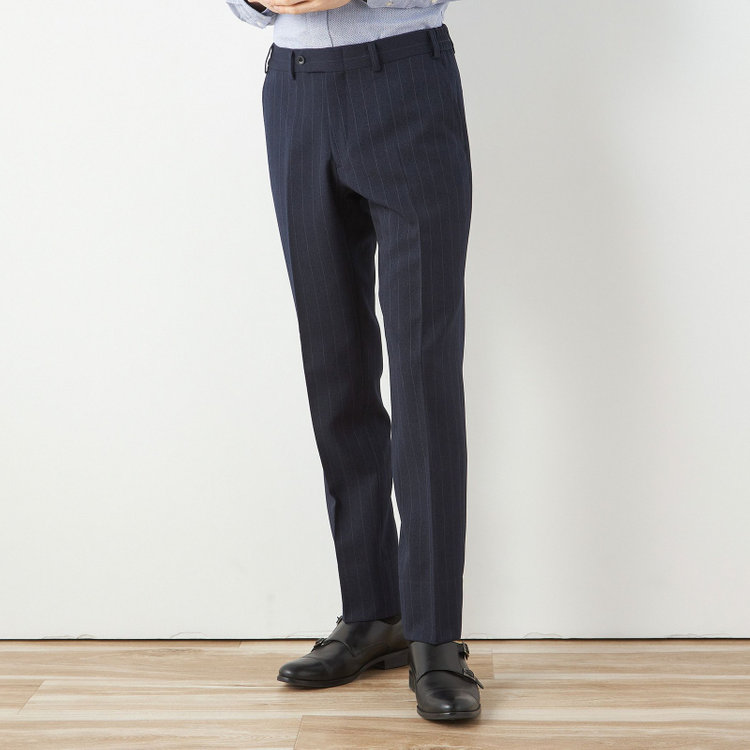 ブラックライン 【SLIM TAPERED_2】【秋冬】2釦シングルスリーピーススーツ 0タック/ネイビー×ストライプ/ウエストシャーリング/4S SUSTAINABILITY&ECOLOGY FABRIC/※パンツ裾上げ済仕様 紺濃色