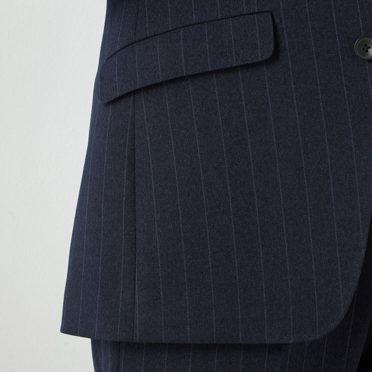 ブラックライン 【SLIM TAPERED_2】【秋冬】2釦シングルスリーピーススーツ 0タック/ネイビー×ストライプ/ウエストシャーリング/4S SUSTAINABILITY&ECOLOGY FABRIC/※パンツ裾上げ済仕様 紺濃色