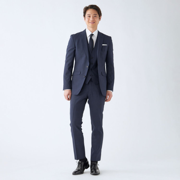 ブラックライン 【SLIM TAPERED_2】【年間】2釦シングルスリーピーススーツ 0タック/ネイビー/ウエストシャーリング/4S SUSTAINABILITY&ECOLOGY FABRIC/※パンツ裾上げ済仕様 紺中間