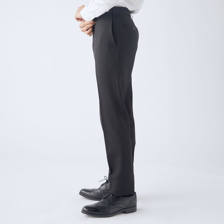 ブラックライン 【SLIM TAPERED】【年間】0タックテーパードパンツ/ブラック×シャドーストライプ/ウエストムーブ/ウォッシャブル/4S SUSTAINABILITY&ECOLOGY FABRIC/※裾上げ必要 黒