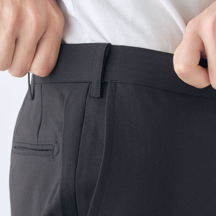 ブラックライン 【SLIM TAPERED】【年間】0タックテーパードパンツ/ブラック×シャドーストライプ/ウエストムーブ/ウォッシャブル/4S SUSTAINABILITY&ECOLOGY FABRIC/※裾上げ必要 黒