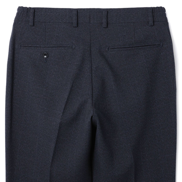 ブラックライン 【発送在庫あり】【SLIM TAPERED_2】【秋冬】2釦シングルスリーピーススーツ 0タック/ネイビー×チェック/ウエストシャーリング/4S SUSTAINABILITY&ECOLOGY FABRIC/※パンツ裾上げ済仕様 紺濃色