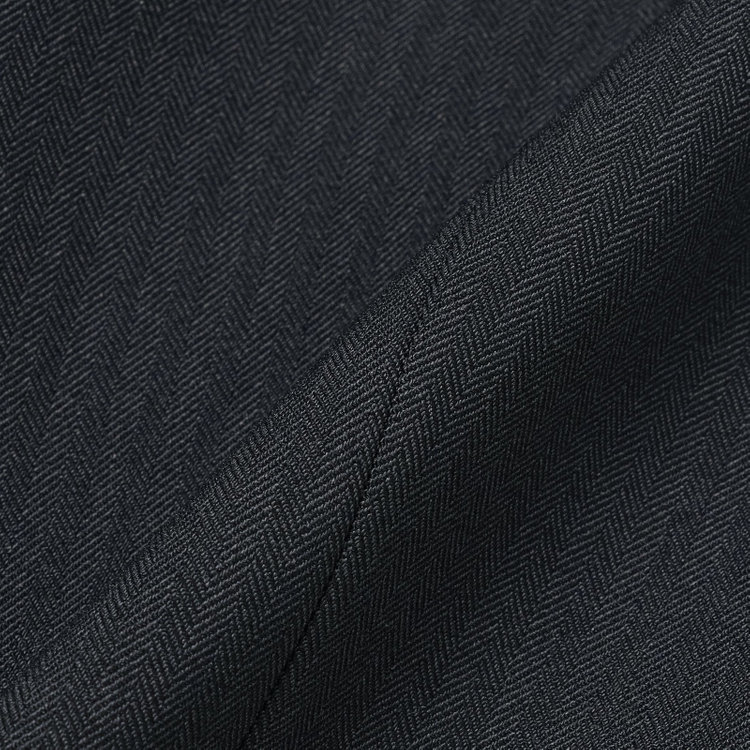 ブラックライン 【SLIM TAPERED_2】【年間】2釦シングルスリーピーススーツ 0タック/ダークグレー×シャドーストライプ/ウエストシャーリング/4S SUSTAINABILITY&ECOLOGY FABRIC/リバーシブルベスト（グレー）/※パンツ裾上げ済仕様 グレー濃色