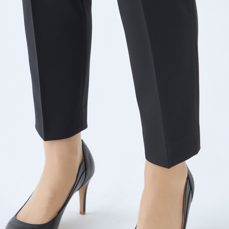 シルバーライン 【WEB限定/OUTLET】【SL】【年間】テーパードパンツ/ブラック/ウォッシャブル/裾上げ済み仕様 黒