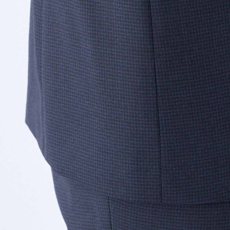ブラックライン 【SLIM TAPERED_2】【秋冬】2釦シングルスーツ 0タック/ネイビー＆ブラック×ハウンドトゥース/ウエストシャーリング/4S SUSTAINABILITY&ECOLOGY FABRIC/※パンツ裾上げ済仕様 紺中間