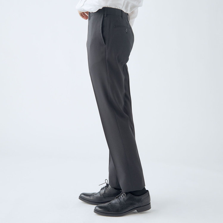 ブラックライン 【SLIM TAPERED】【年間】0タックテーパードパンツ/ダークグレー×シャドーストライプ/ウエストムーブ/ウォッシャブル/4S SUSTAINABILITY&ECOLOGY FABRIC/※裾上げ必要 グレー濃色