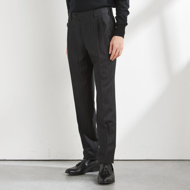 シルバーライン 【CLASSICO TAPERED】【秋冬】3釦段返りシングルスーツ 2タック/ダークグレー×ストライプ/ウエストムーブ/MARZOTTO/※裾上げ必要 グレー濃色