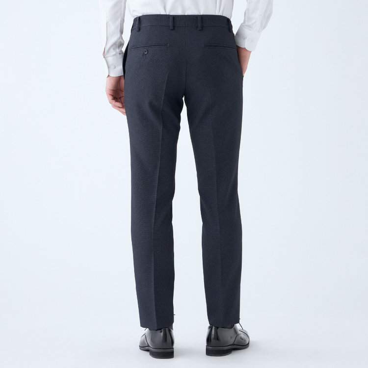 ブラックライン 【SLIM TAPERED_2】【秋冬】2釦シングルスリーピーススーツ 0タック/ネイビー×ドビー/ウエストシャーリング/4S SUSTAINABILITY&ECOLOGY FABRIC/※パンツ裾上げ済仕様 紺濃色
