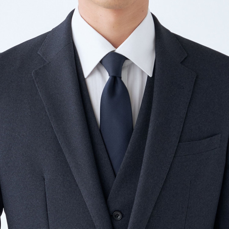 ブラックライン 【SLIM TAPERED_2】【秋冬】2釦シングルスリーピーススーツ 0タック/ネイビー×ドビー/ウエストシャーリング/4S SUSTAINABILITY&ECOLOGY FABRIC/※パンツ裾上げ済仕様 紺濃色