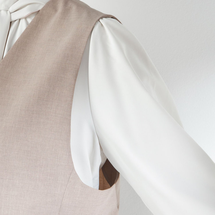 シルバーライン 【SL】【年間】ノーカラーダブル釦ジレ/モカベージュ/4S 茶淡色